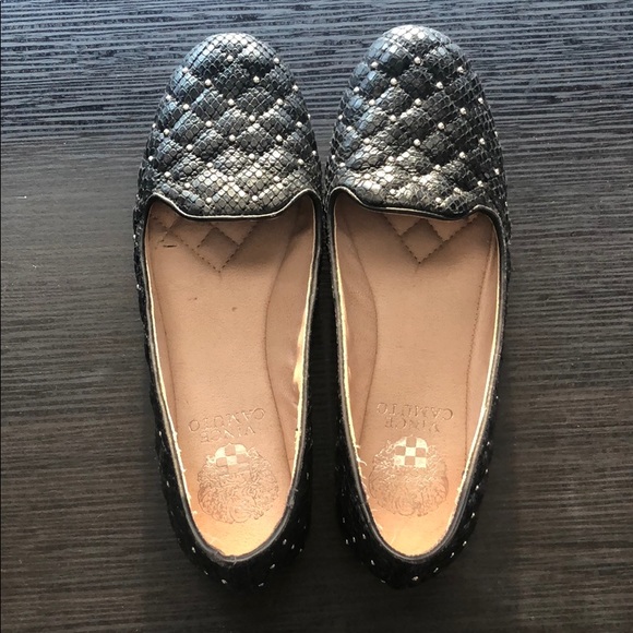 Vince Camuto black flats - Picture 2 of 3